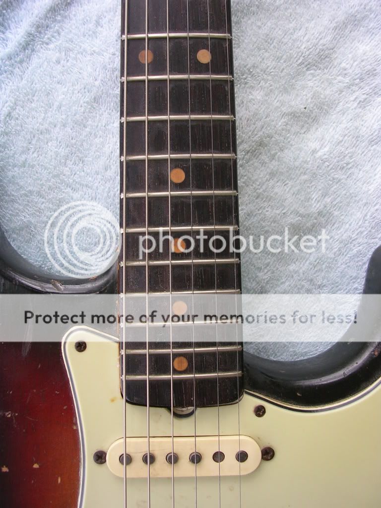 Replicating Fender's Vintage Clay Dot Inlays