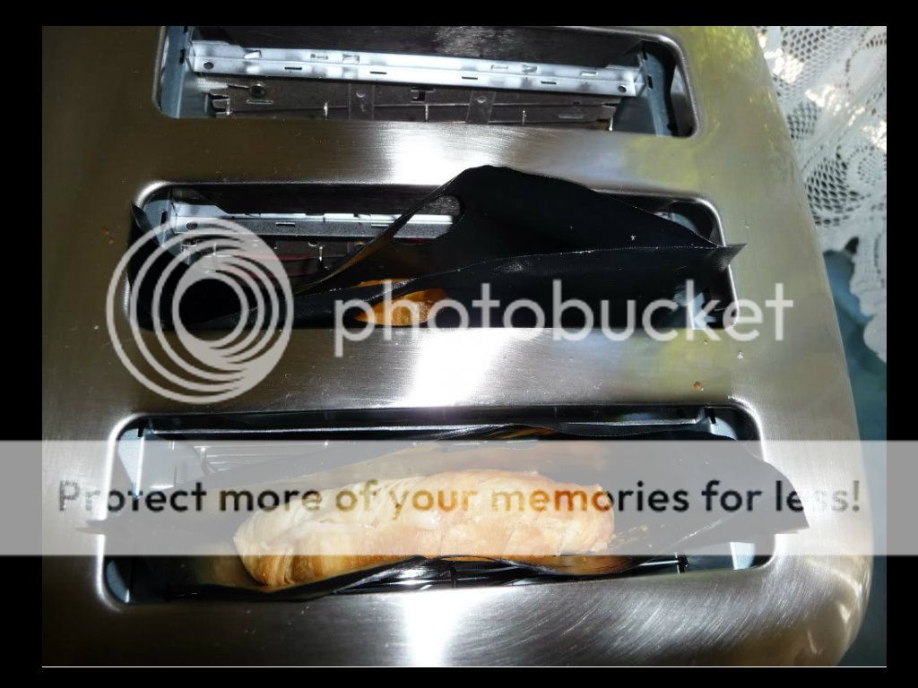 clean toaster using toasty bags