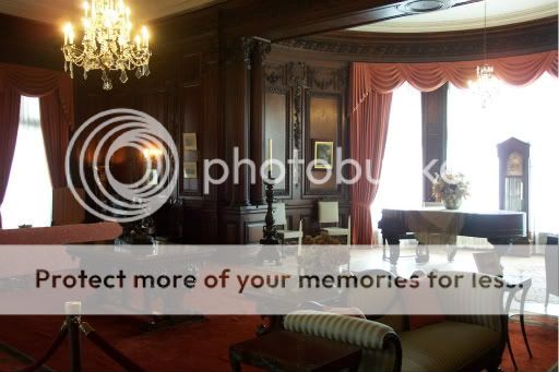 [Image: insidecasaloma-1.jpg]